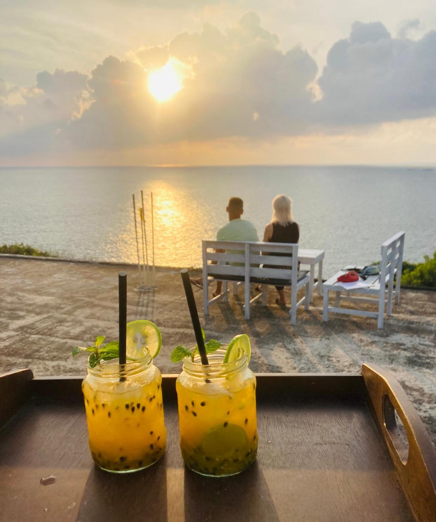 Jungle Beach Restaurant And Hotel-Jbr Гале Екстериор снимка