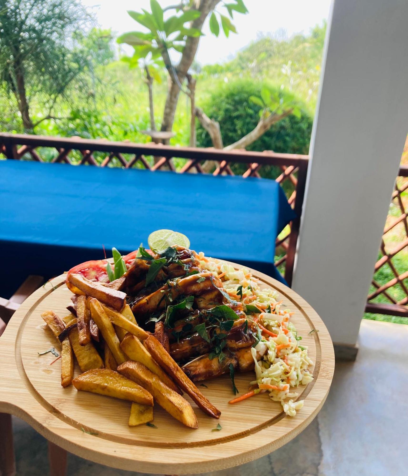 Jungle Beach Restaurant And Hotel-Jbr Гале Екстериор снимка